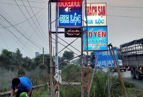 BẢNG HIỆU NHÀ NGHỈ